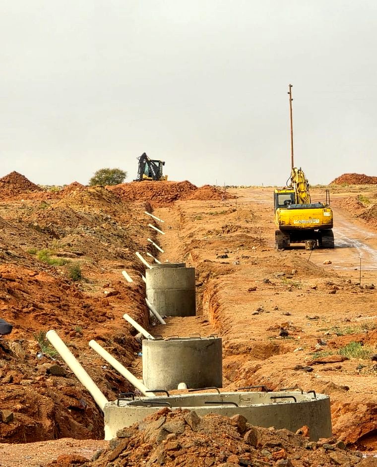 Sewer reticulation under construction at Aus